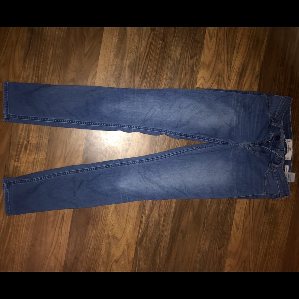 Hollister jeans